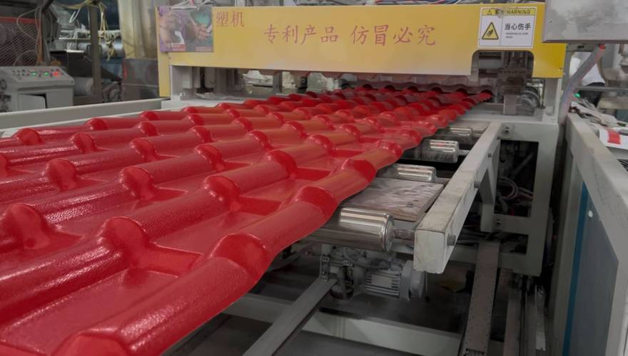 观察|树脂瓦市场"脆裂门"频发:谁动了你家屋顶的"筋骨"?